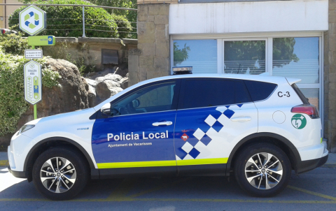 El nou cotxe híbrid de la Policia Local de Vacarisses.