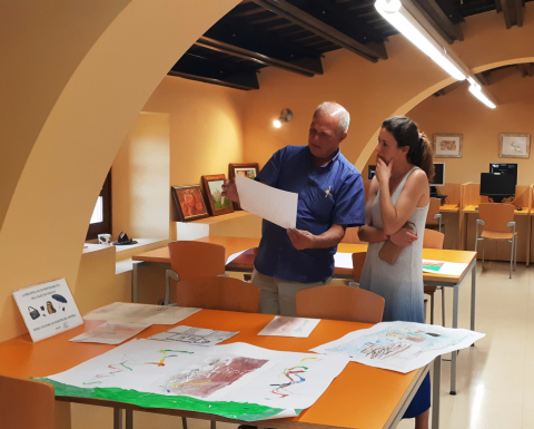 Membres del jurat del concurs de pintura infantil.