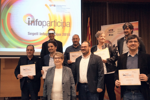 Masana amb representants d'altres municipis que han rebut el segell Infoparticipa.