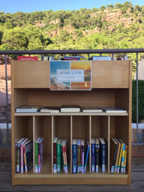 Lectures d'estiu a la biblioteca municipal El Castell.