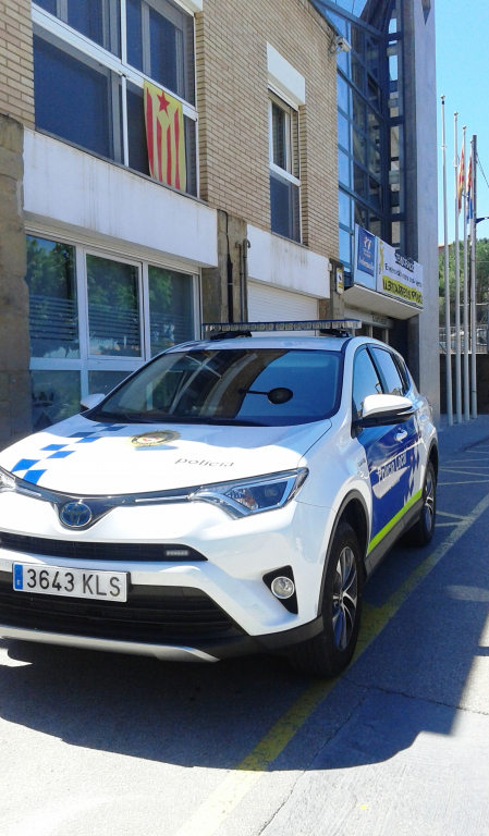 El nou cotxe híbrid de la Policia Local de Vacarisses.