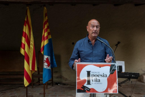 El guanyador del I Premi de Poesia Vila de Vacarisses, Jaume Calatayud Ventura.
