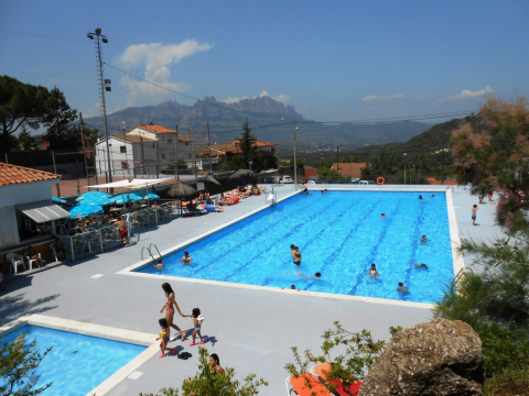 Inaugurada la nova temporada de la piscina municipal