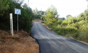 Es pavimenten els carrers de La Farinera