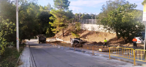 Nou pàrquing a l’estació de tren de Vacarisses.