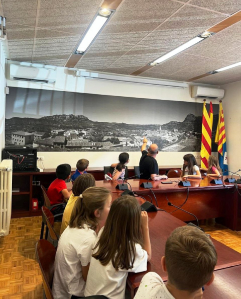 L’escola Pau Casals visita l’Ajuntament.
